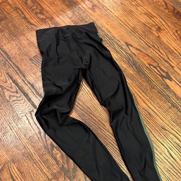 Koral Yoga Pants New - Picture 2 of 5